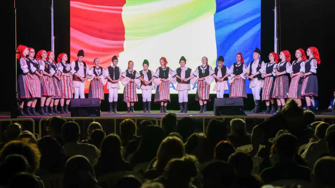 Manavgat Halk Dansları Festivali Side’yi Renklendirdi! 2
